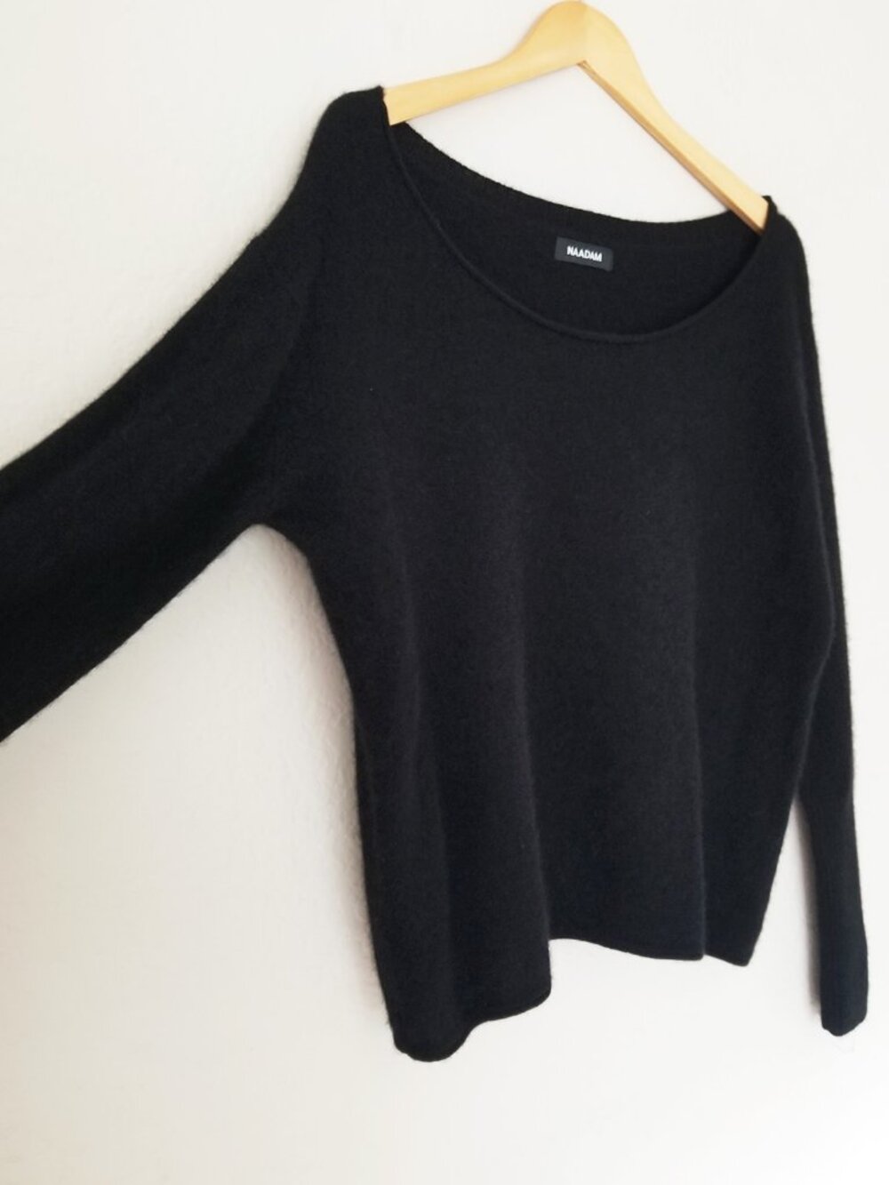 NAADAM Lightweight Cashmere Boatneck Sweater M Off Shoulder Black $148 Luxury - Picture 16 of 16